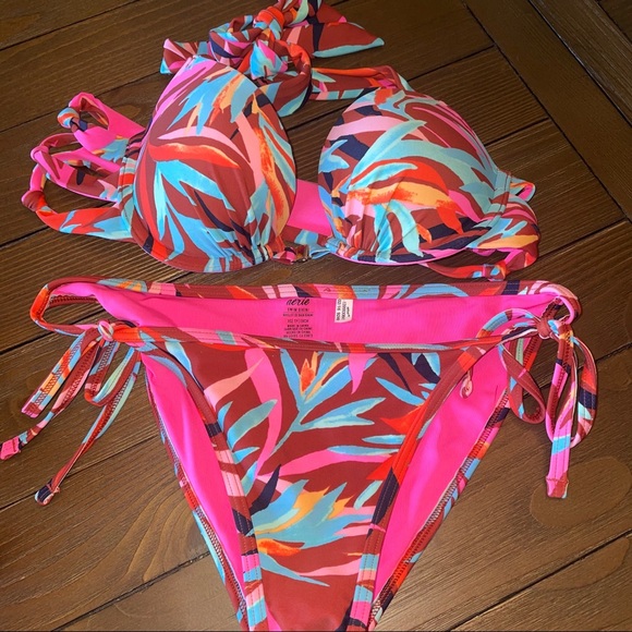 Aerie swim suits 4 pieces total - Picture 2 of 7